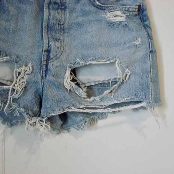 Vintage Levi's 501 Denim Jean Cutoff Shorts Distressed Frayed Raw Hem Light 24 - Picture 6 of 15